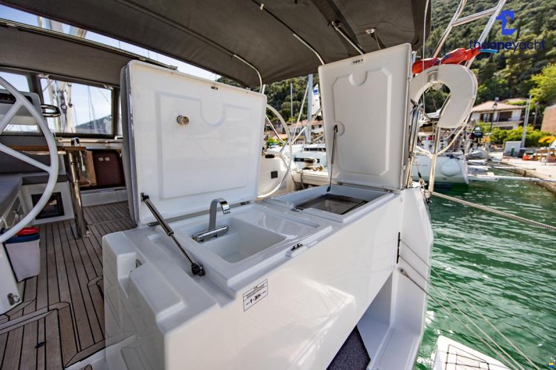 Bavaria C45 Style
