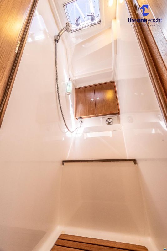 Bavaria C45 Style