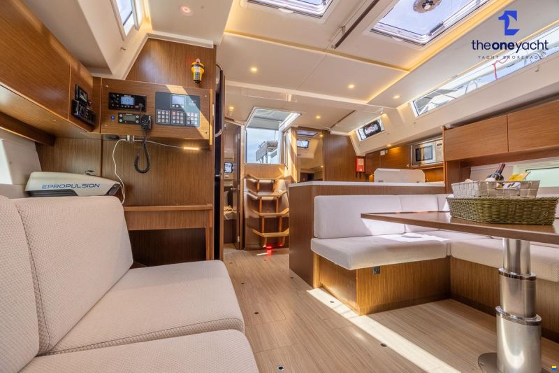 Bavaria C45 Style