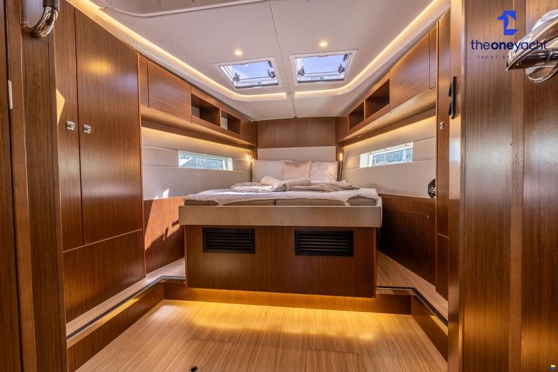 Bavaria C45 Style