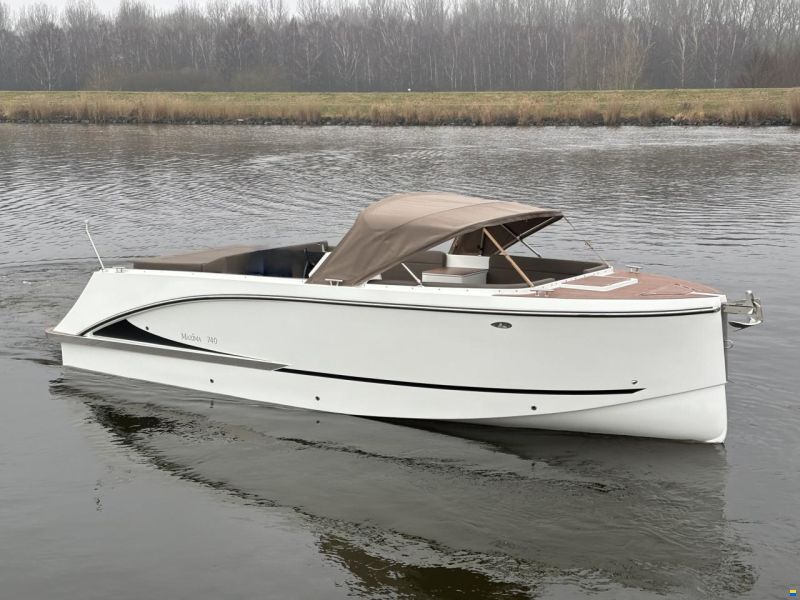 Maxima 740 Tender