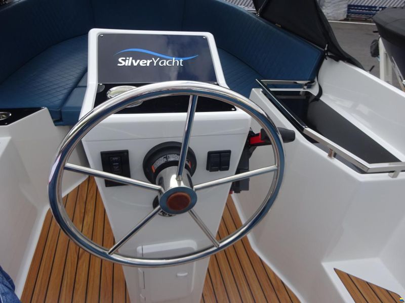 SilverYacht 625