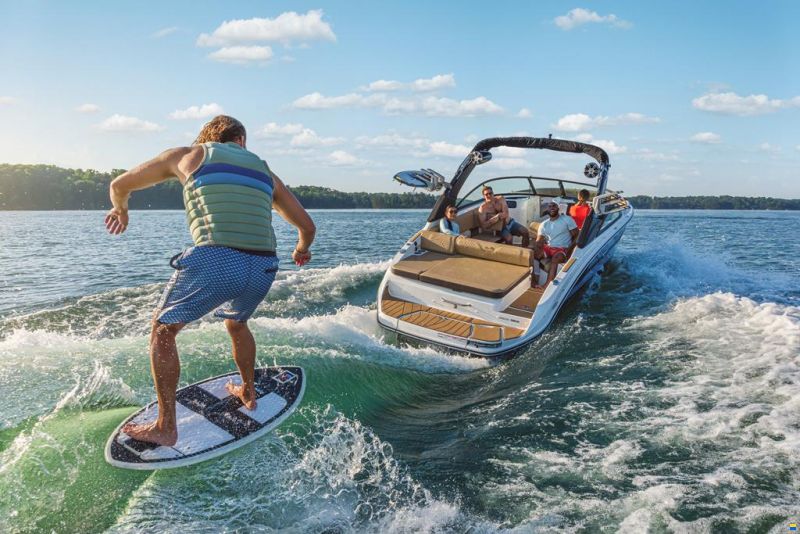 Sea Ray SDX 250 SURF