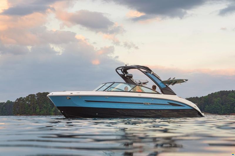 Sea Ray SDX 250 SURF