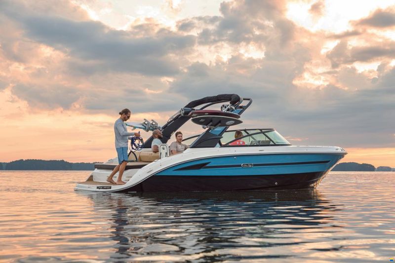 Sea Ray SDX 250 SURF