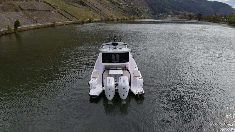 Axopar 37 Cross Cabin - U-Sofa