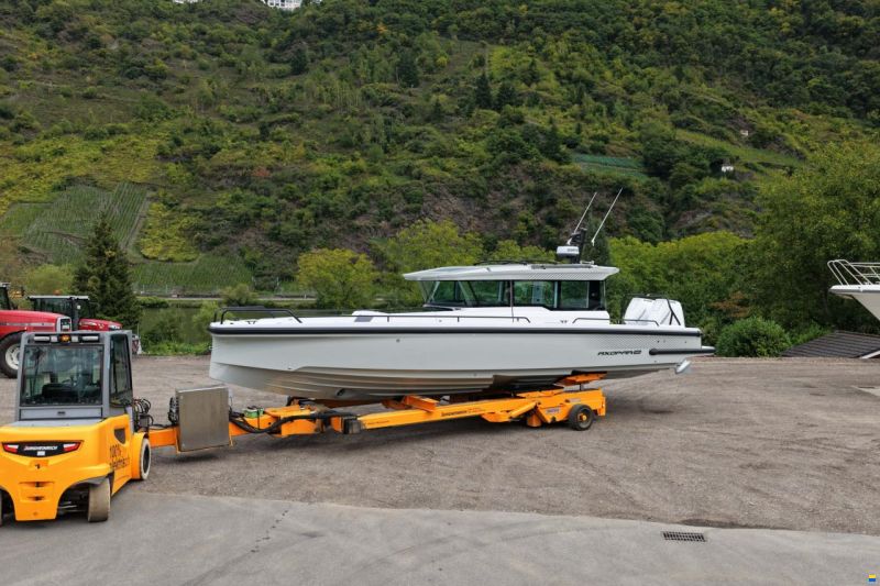 Axopar 37 Cross Cabin - U-Sofa