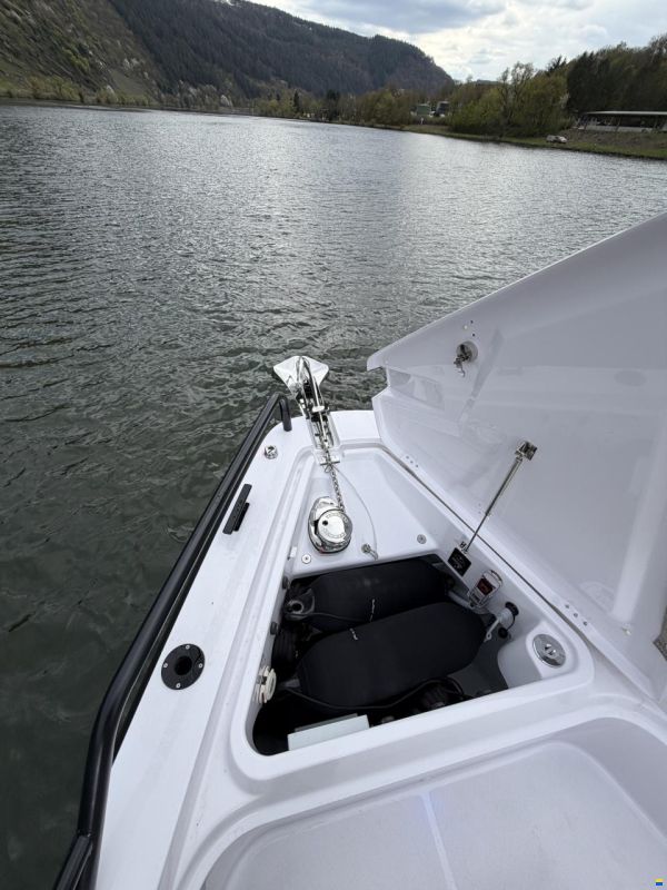 Axopar 37 Cross Cabin - U-Sofa