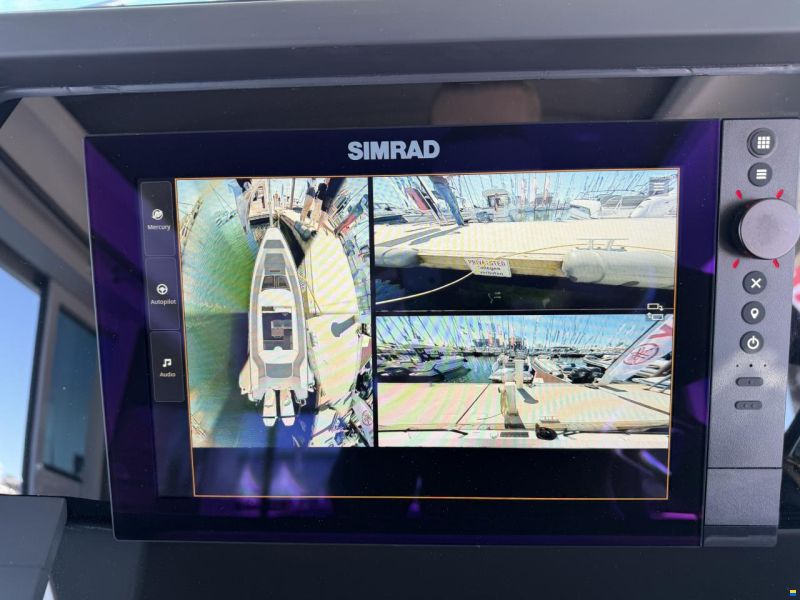 Axopar 37 Cross Cabin