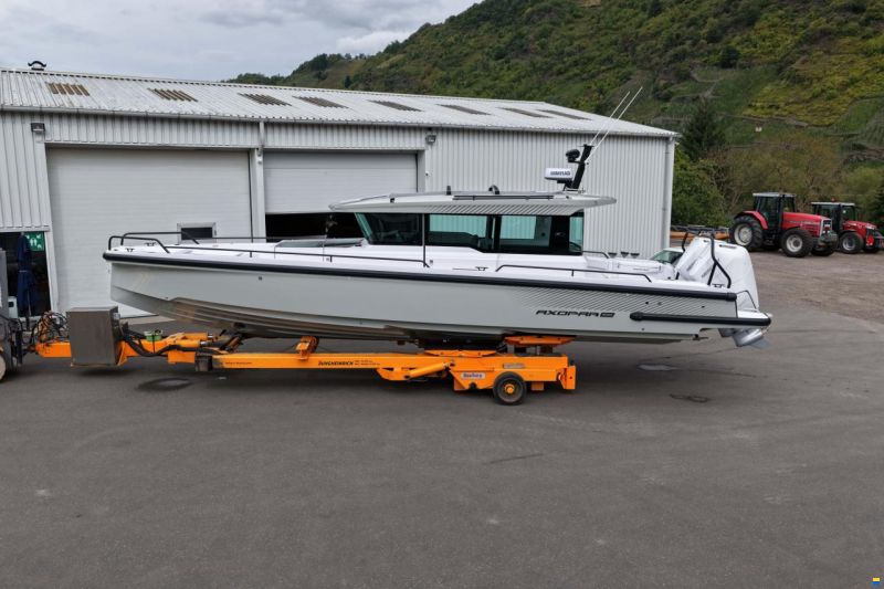 Axopar 37 Cross Cabin - U-Sofa