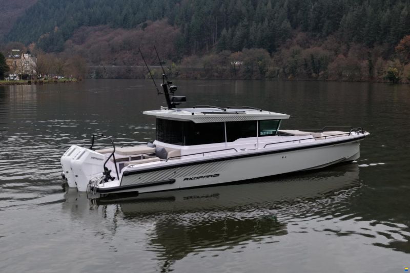 Axopar 37 Cross Cabin - U-Sofa