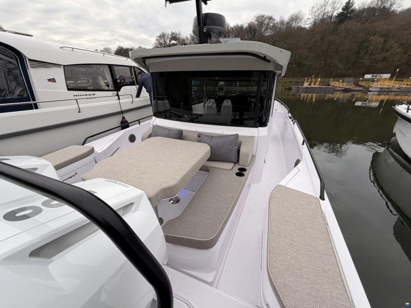 Axopar 37 Cross Cabin - U-Sofa