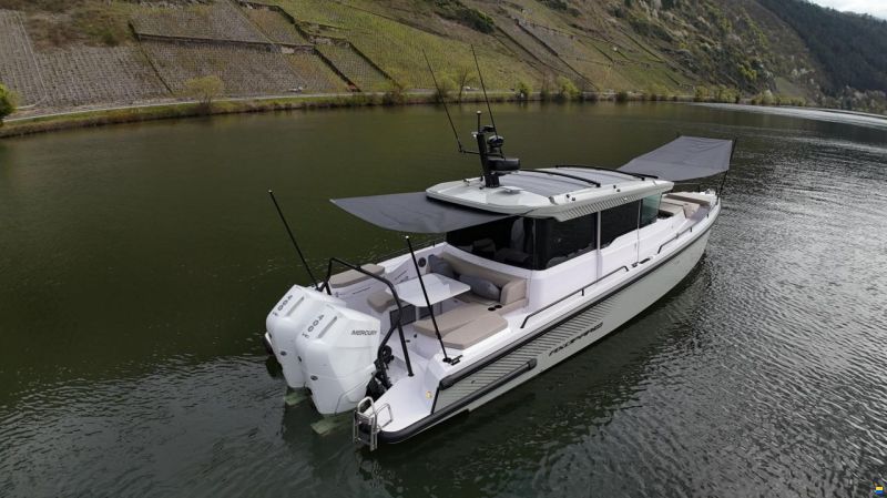 Axopar 37 Cross Cabin - U-Sofa