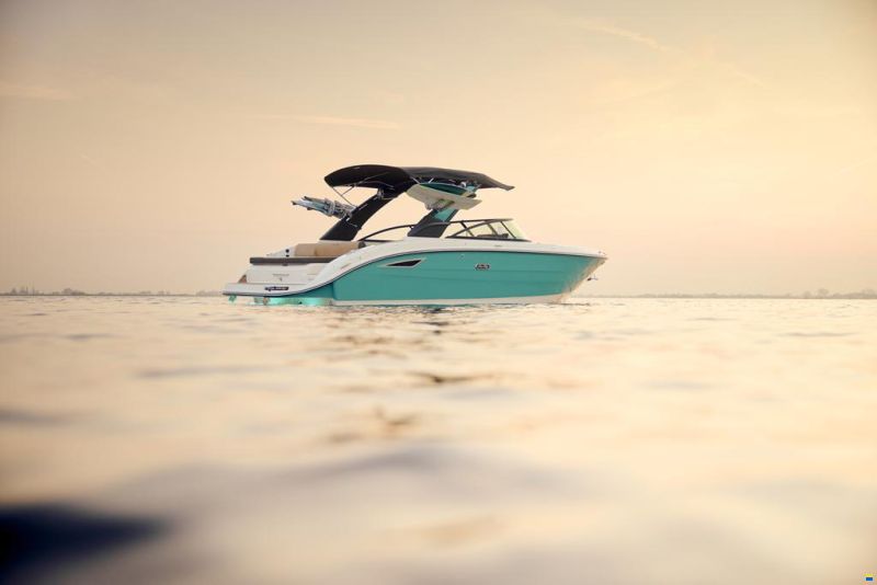 Sea Ray SDX 270 SURF