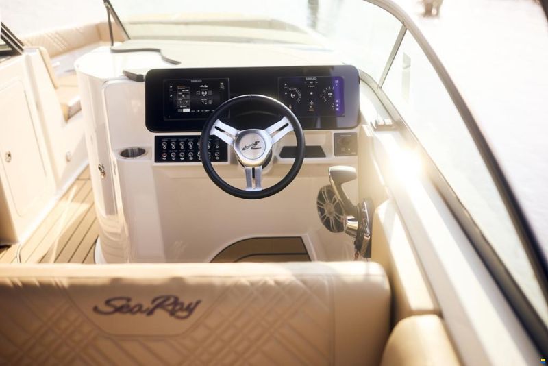 Sea Ray SDX 270 SURF
