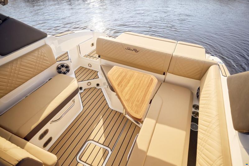 Sea Ray SDX 270 SURF