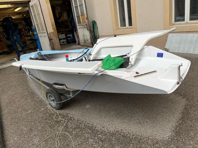 Devoti D-One