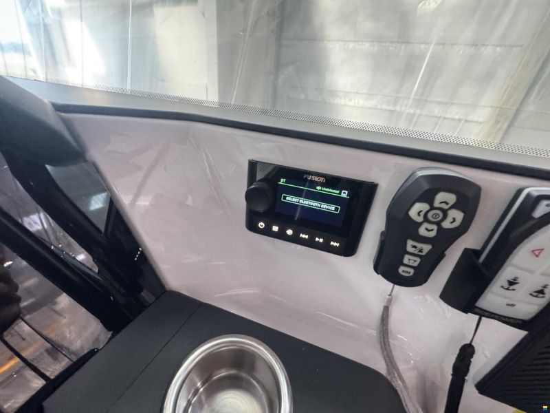 Axopar 37 Sun-Top - Lifting Points