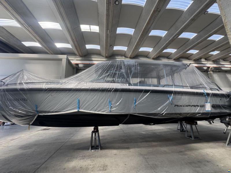 Axopar 37 Sun-Top - Lifting Points