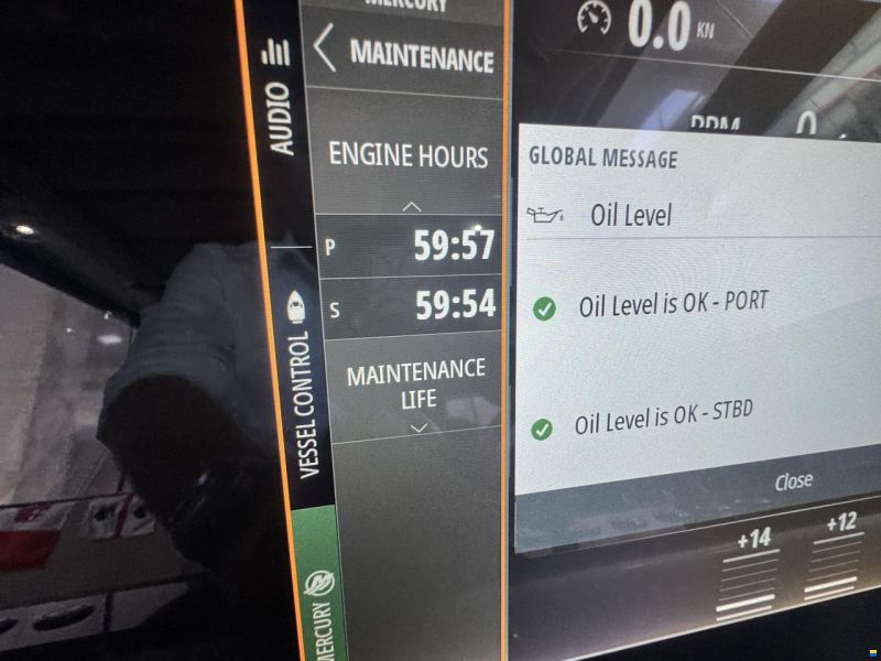 Axopar 37 Sun-Top - Lifting Points