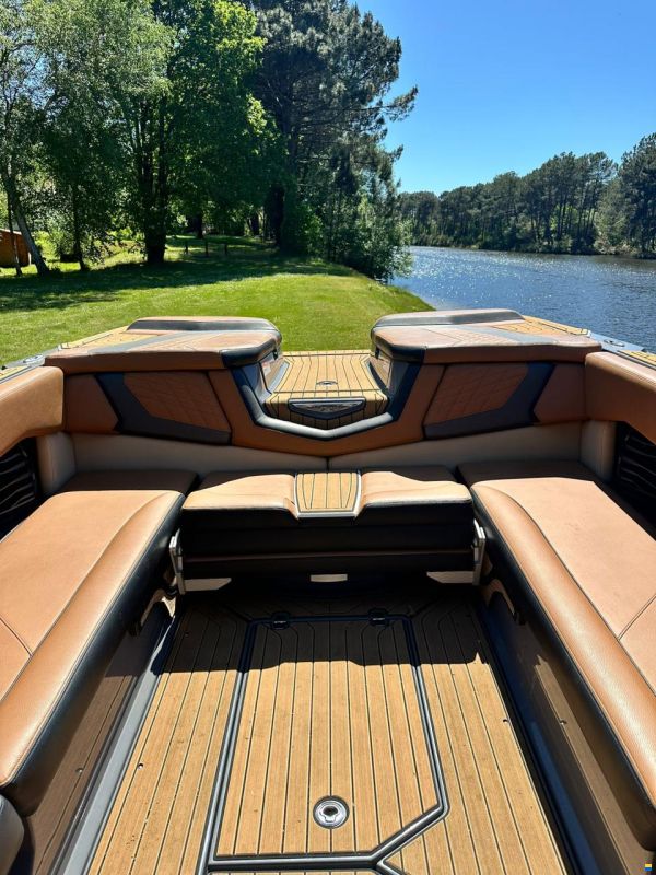 Nautique G25