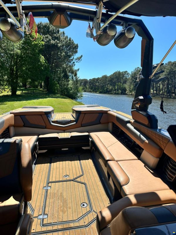 Nautique G25