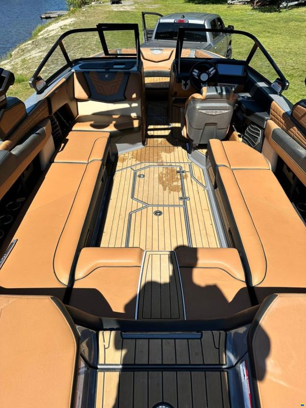 Nautique G25
