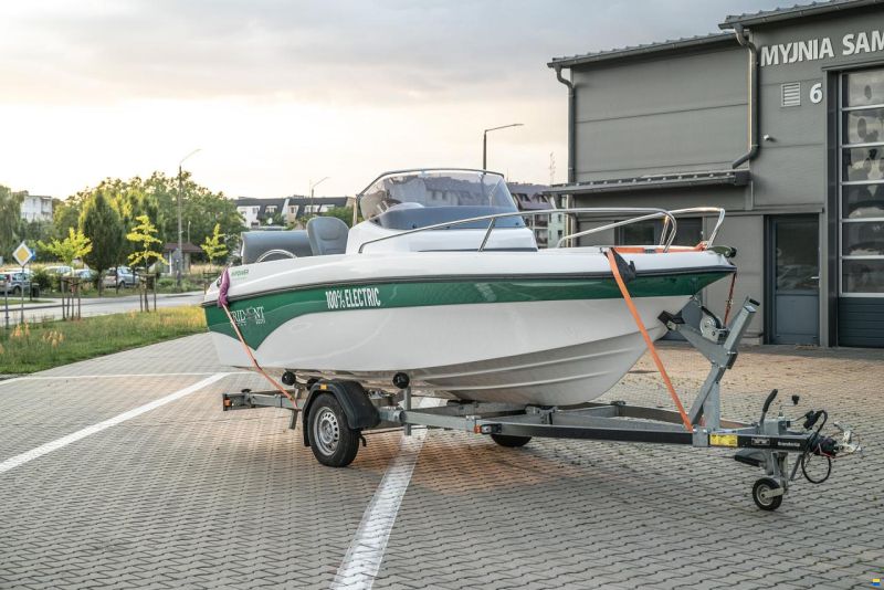 Trident Boats 530 Sport