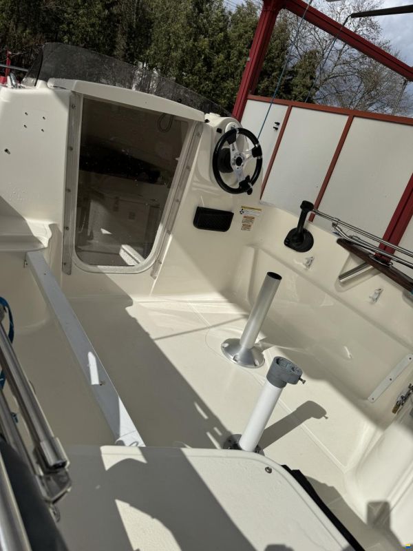 Quicksilver Activ 430 Cabin