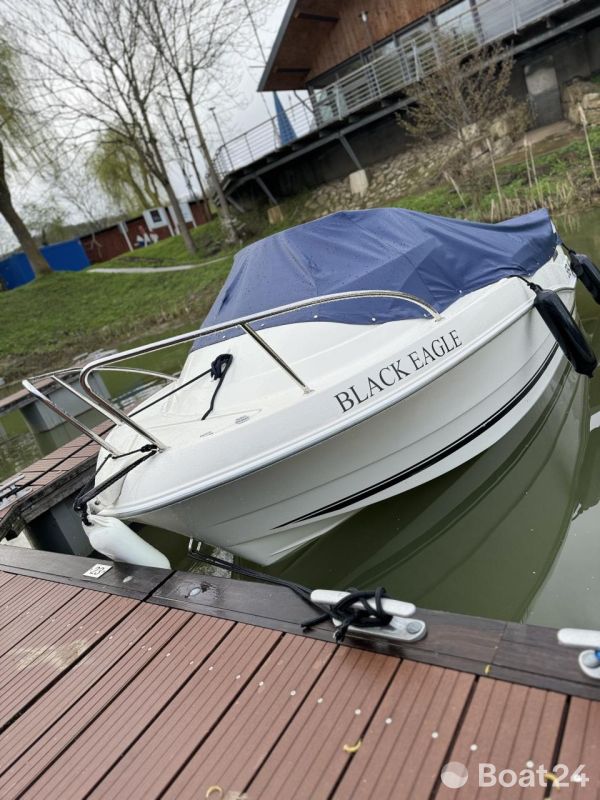 Quicksilver Activ 430 Cabin