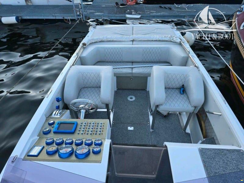 Chris Craft Scorpion 260 SL