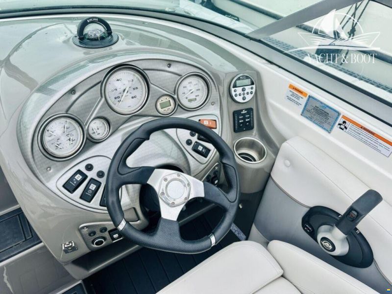 Rinker 246 Captiva
