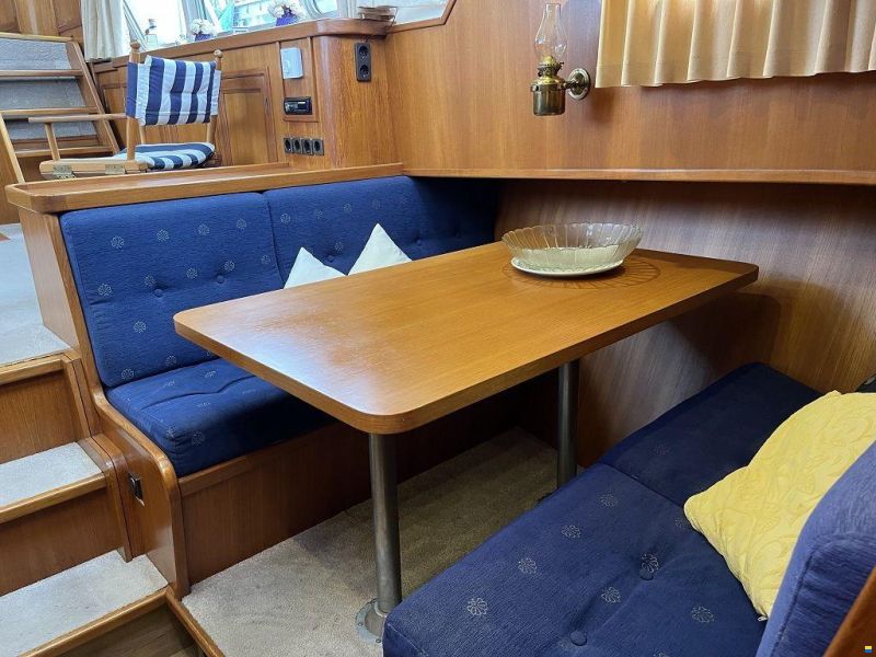 Blauwe Hand Trawler 1400
