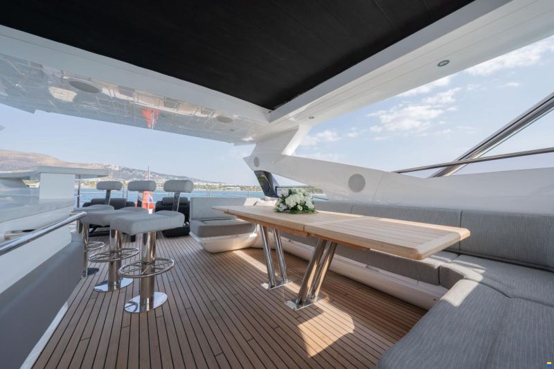 Sunseeker 95 Yacht