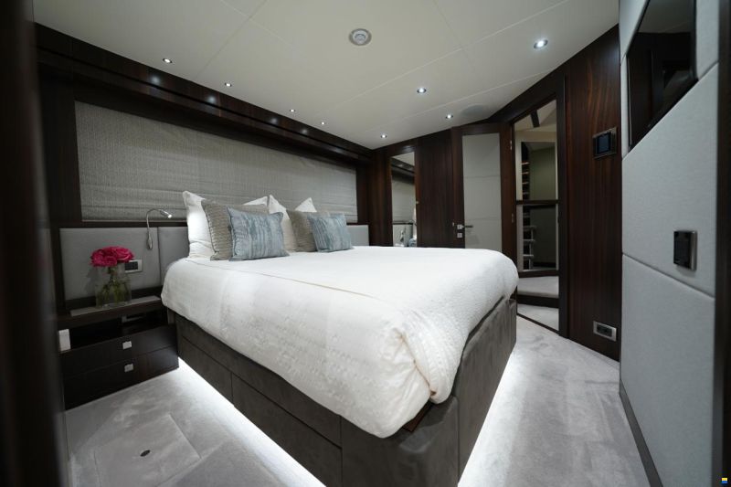 Sunseeker 95 Yacht