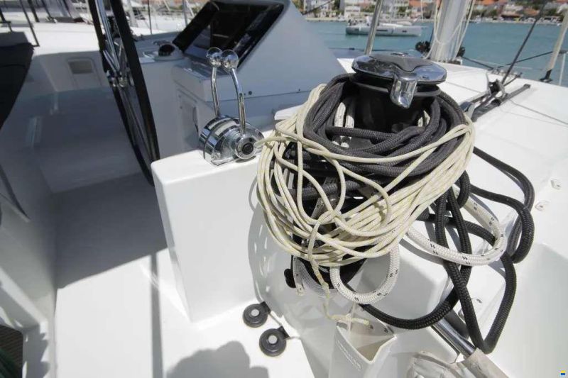 Lagoon 450 F