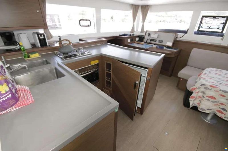 Lagoon 450 F