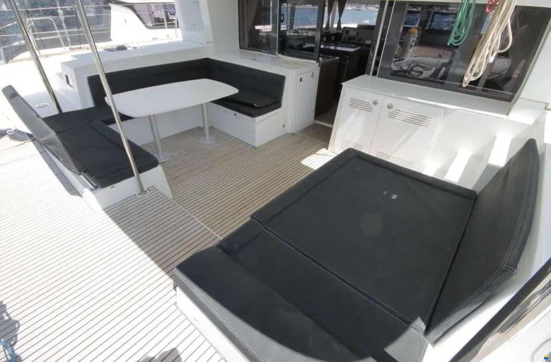Lagoon 450 F