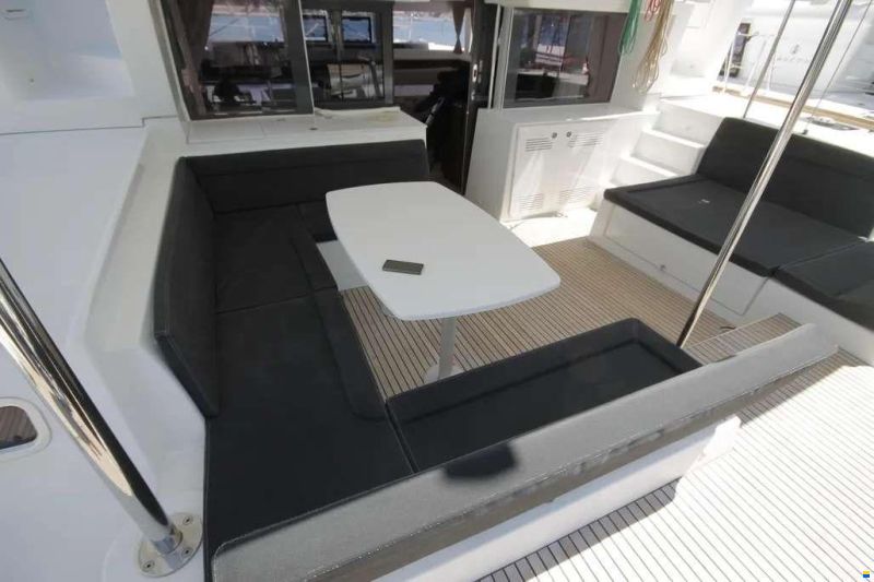 Lagoon 450 F