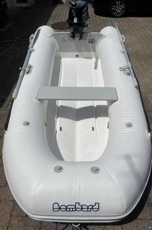 Bombard AX500