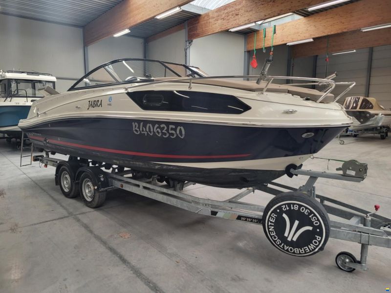 Bayliner VR6 cuddy