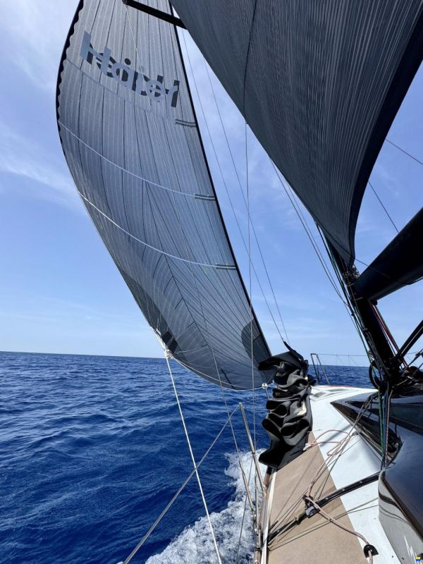 Aeolos Composites AP30