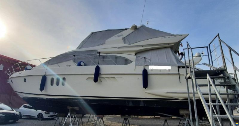 Azimut AZ 55