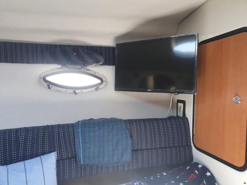 Crownline 270 CR