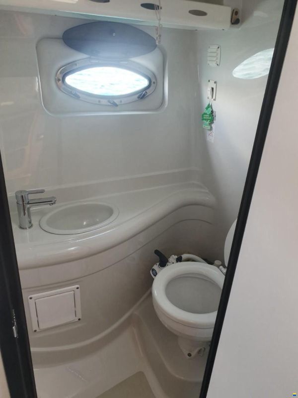 Crownline 270 CR