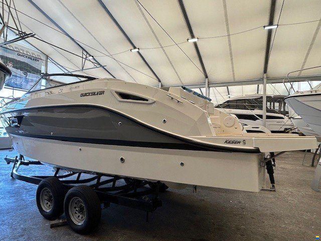 Quicksilver ACTIV 805 CRUISER
