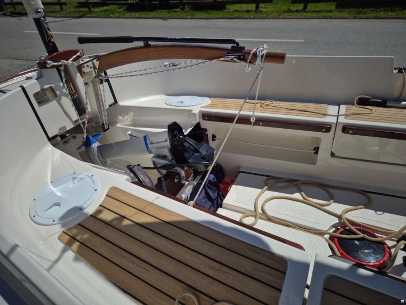 Swallow Yachts Bayraider Expedition 20S