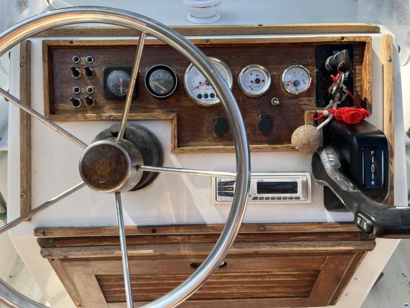 Boston Whaler Montauk 17