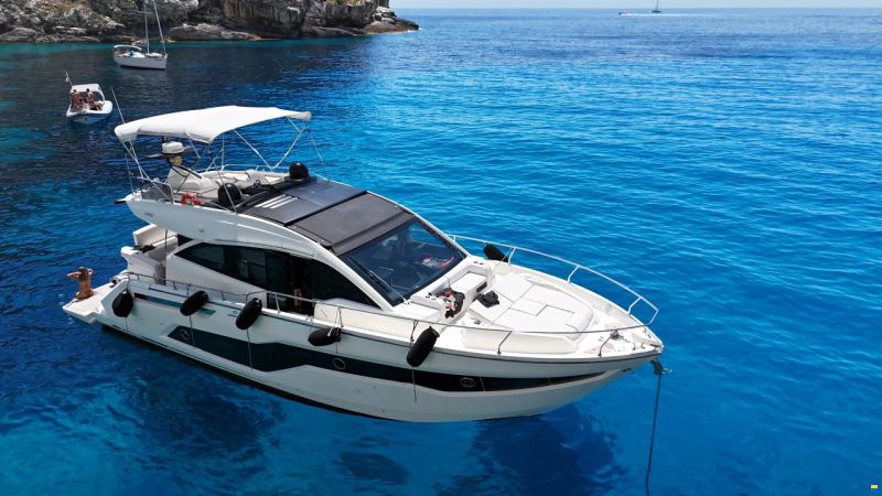 Cranchi E52S