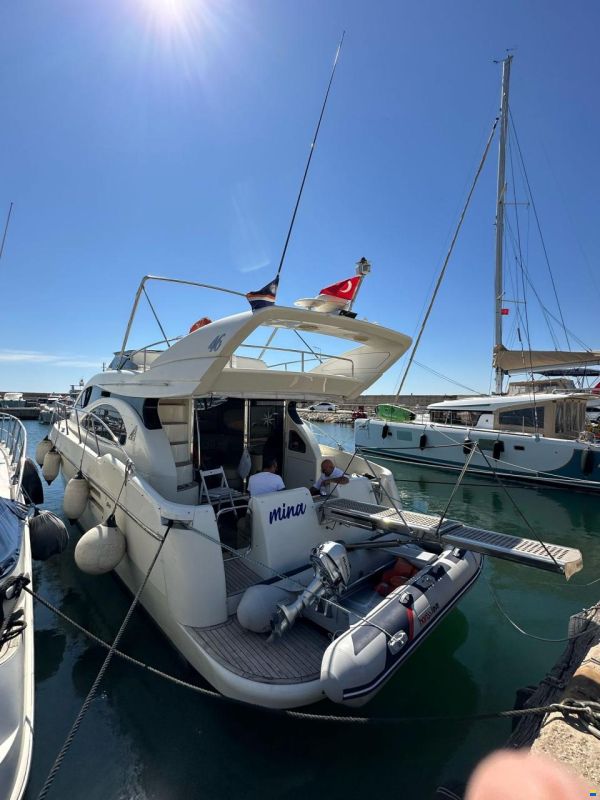 Azimut 46
